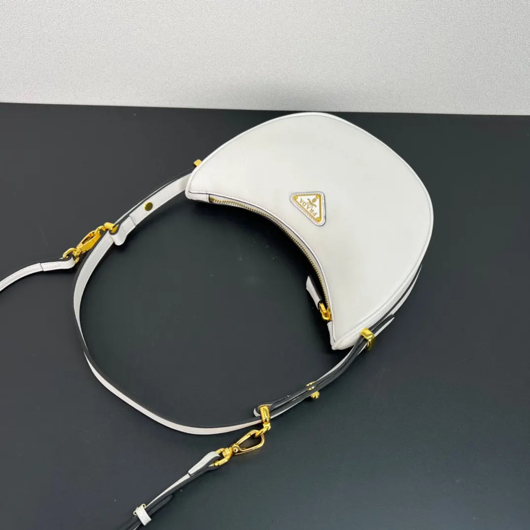 PRADA 牛皮 羊皮 斜挎包 日常通勤款