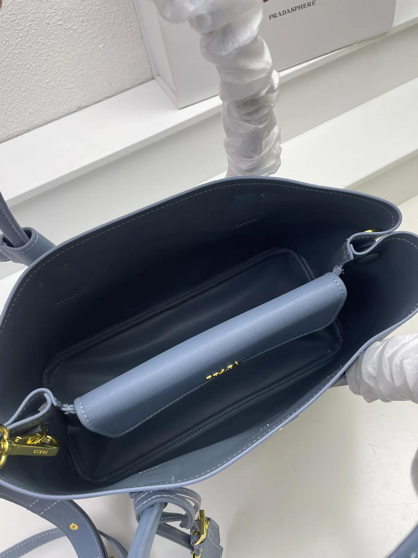 Prada Saffiano 十字纹牛皮 购物袋 輕便实用 托特包