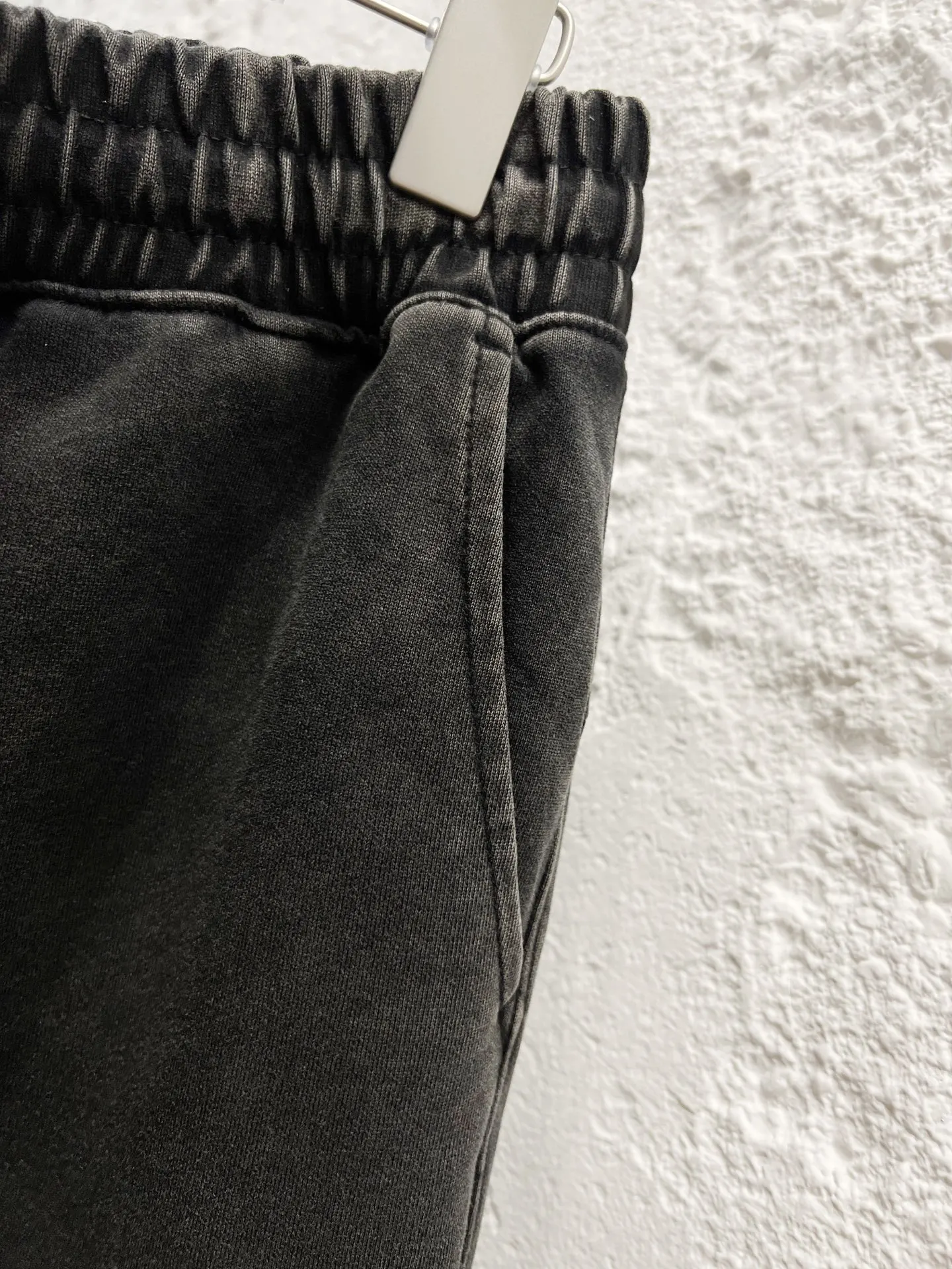 PRADA 短裤 休闲宽松款