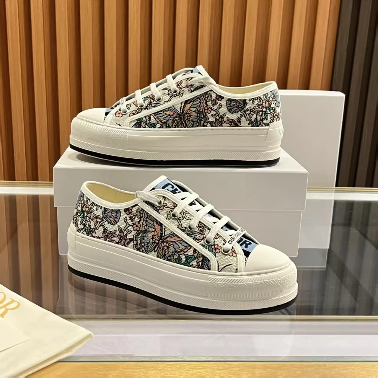 Dior 运动鞋(數字7) Dior 运动鞋(數字7)