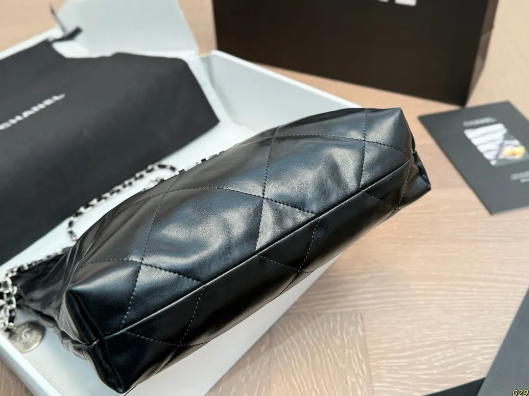 CHANEL 金币包购物袋 垃圾 斜挎包 轻便斜挎款