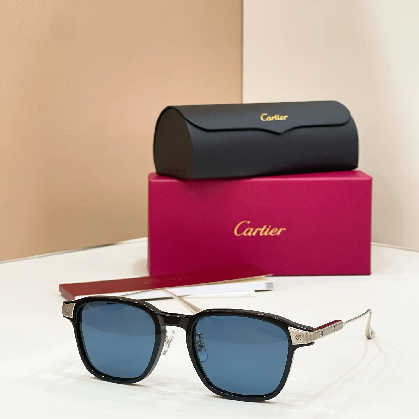 Cartier 墨镜 时尚防晒款 款4