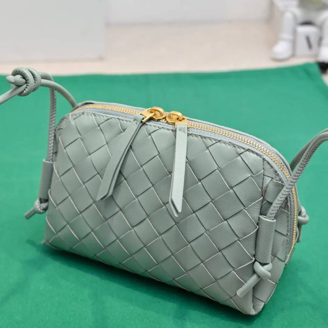 Bottega Veneta 腋下包 复古腋下背款