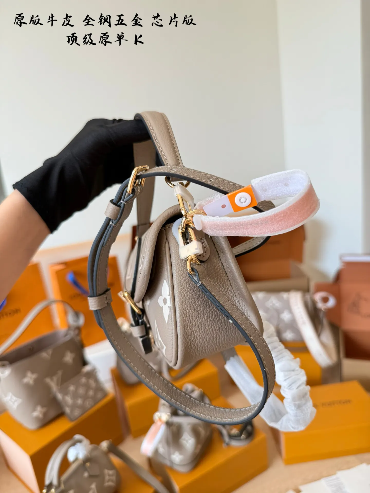 LV 法棍nano 一只nano 可爱的像一块小蛋糕 斜挎 腋下包 复古腋下背款