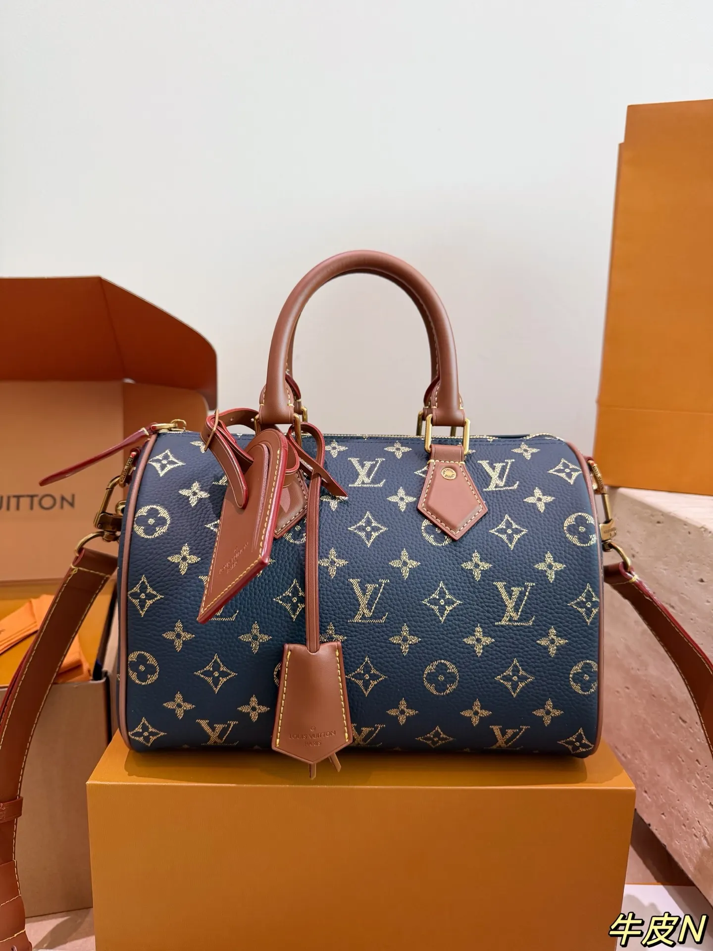LV Speedy 焦糖色 老花 牛皮 鏈條包 精致鏈條款(數字9) LV Speedy 焦糖色 老花 牛皮 鏈條包 精致鏈條款(數字9)