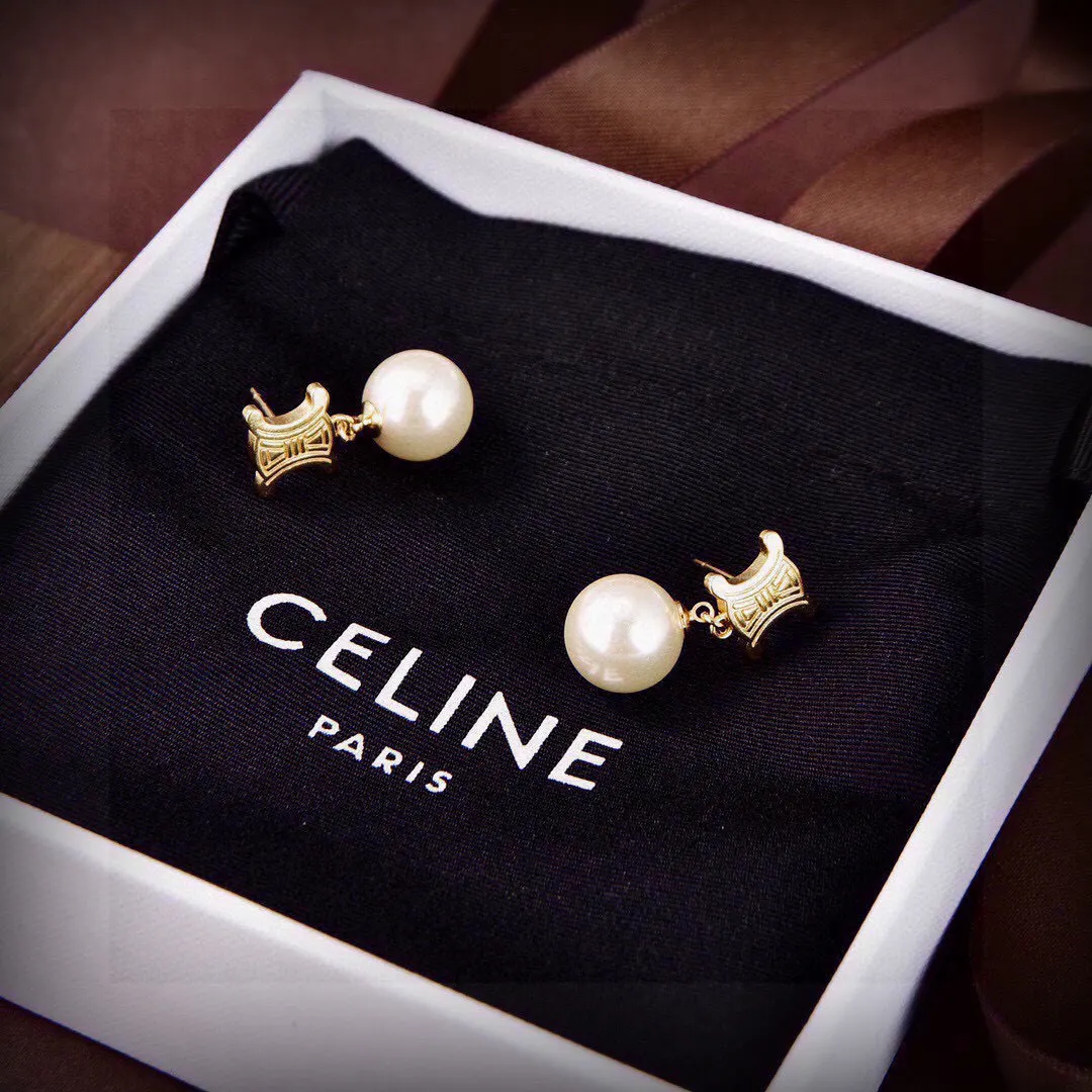 Celine 耳钉 小巧点缀款