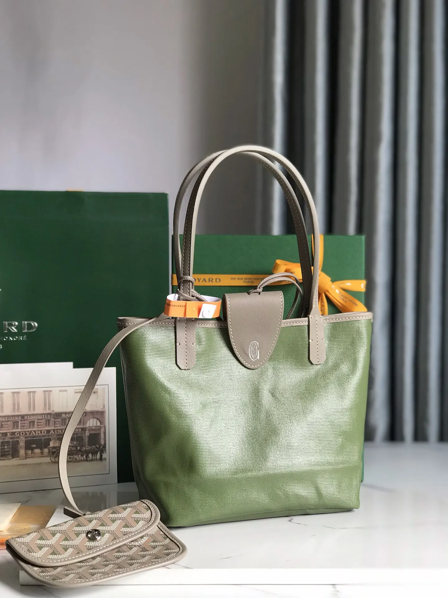 小牛皮 周 奶茶綠 限量出售 当Saint Loui 托特包 大容量托特款