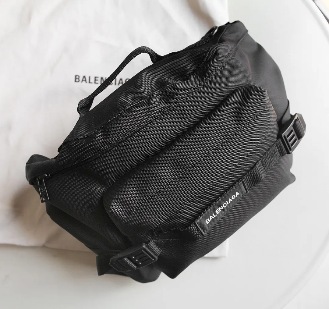 Balenciaga 尼龙 腰包 休闲腰包款