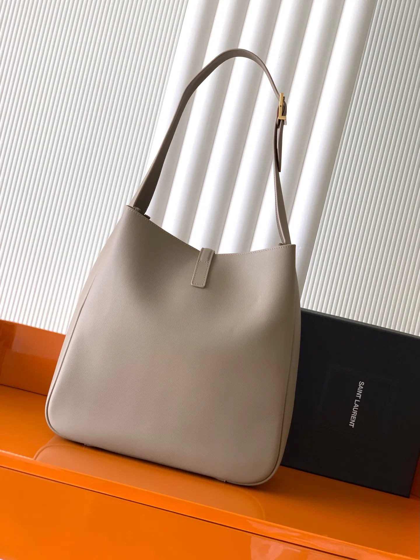 Hobo Shoulder Bag Vintage