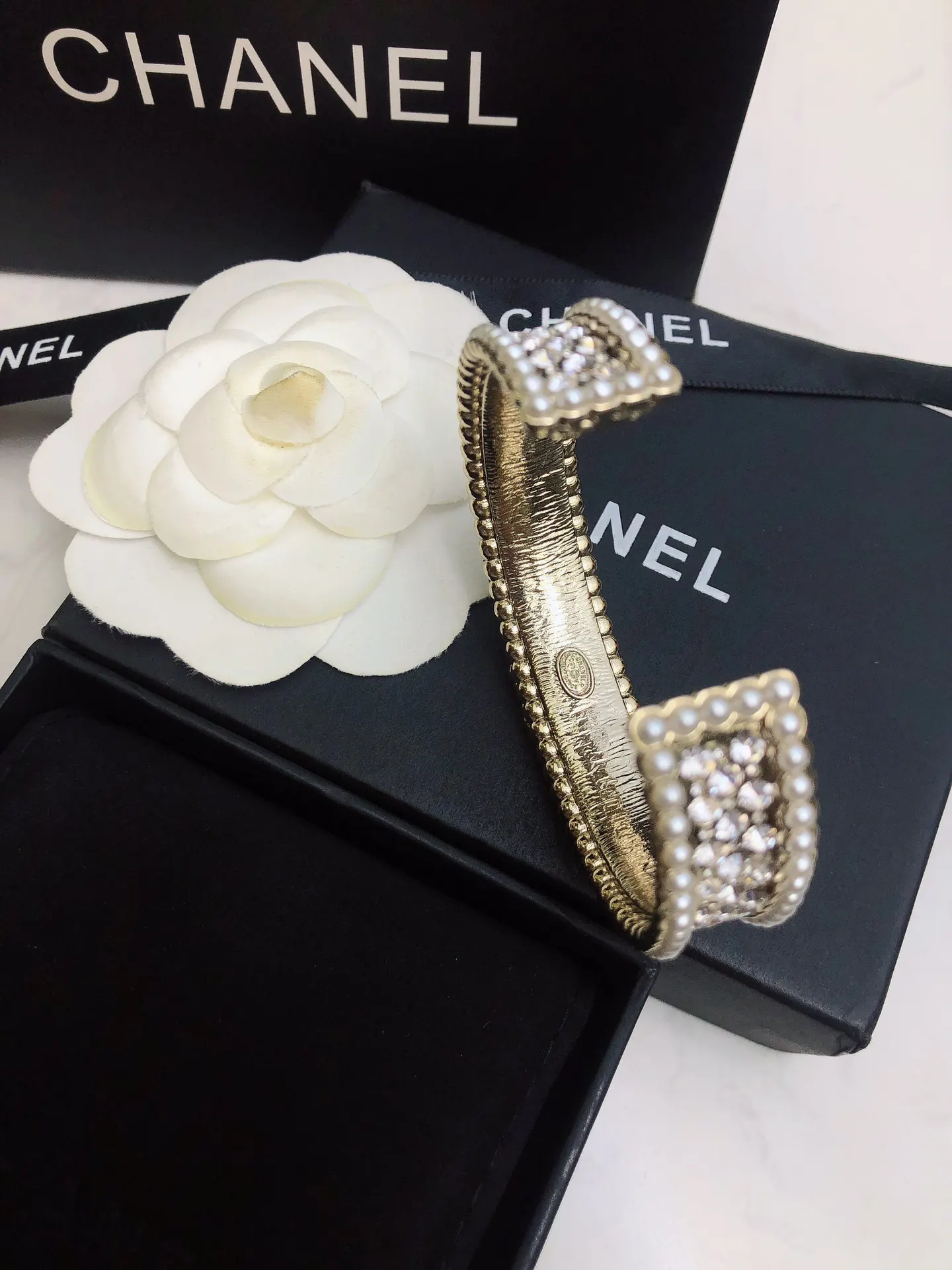Chanel 手镯 精致腕饰