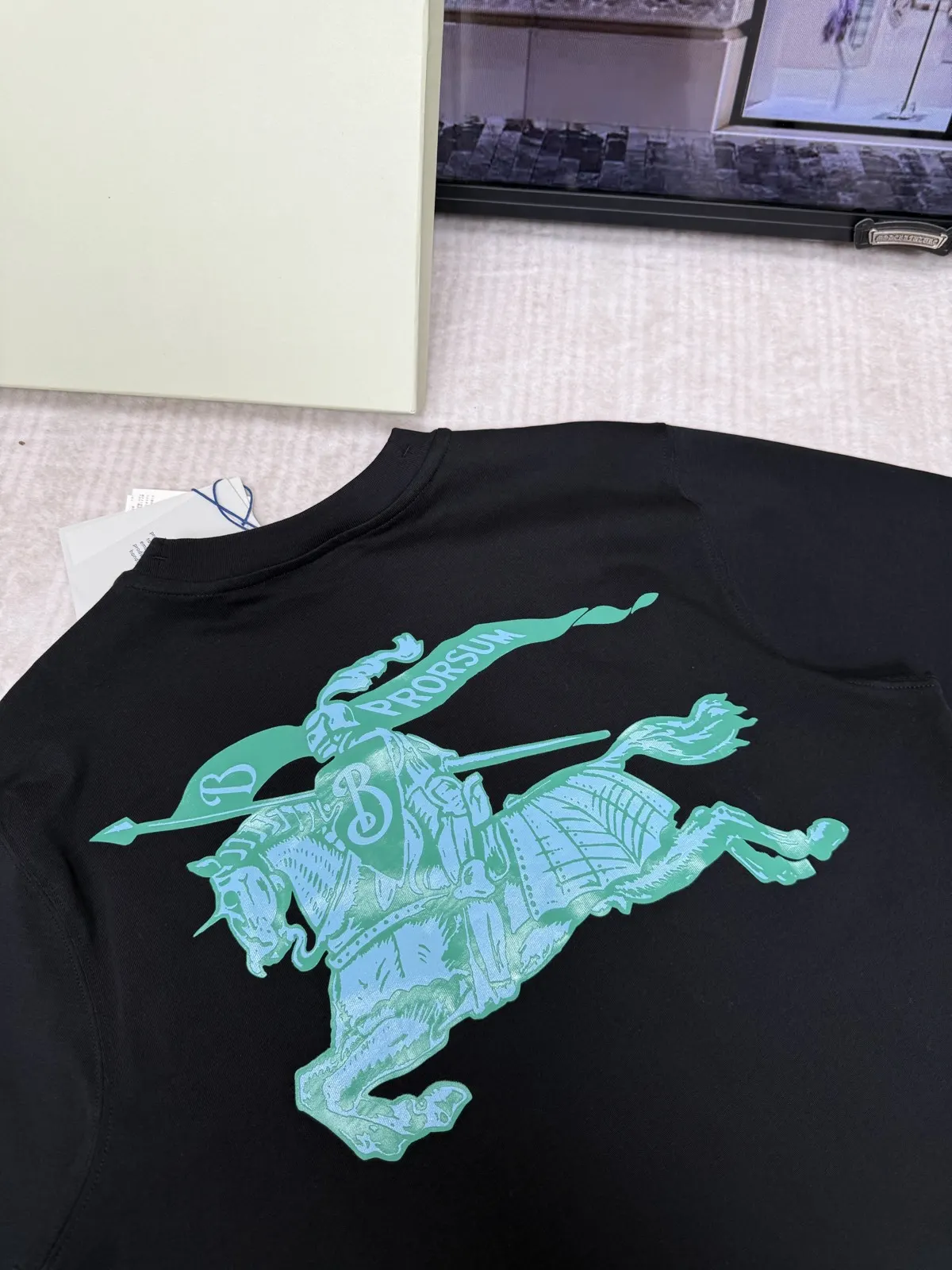 Burberry Black Print Short Sleeve T-Shirt Casual Versatile Style Image 5 Burberry Black Print Short Sleeve T-Shirt Casual Versatile Style Image 5