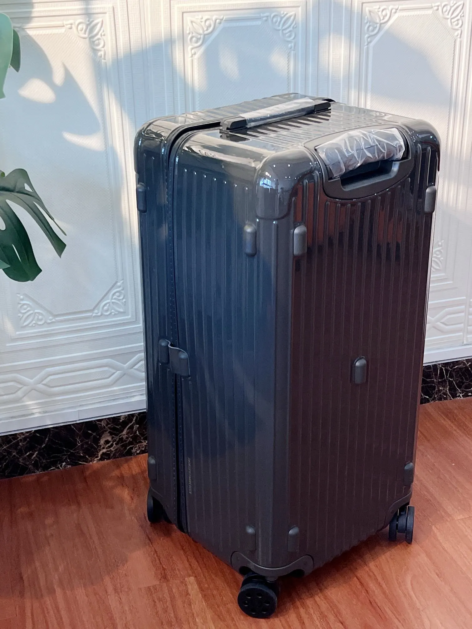 Black White Suitcase Travel Lightweight