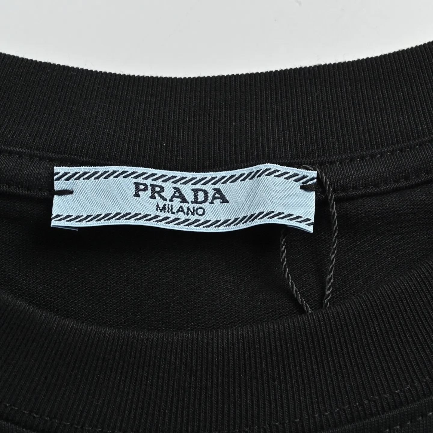PRADA 25SS 三角标 短袖T恤 休闲百搭款