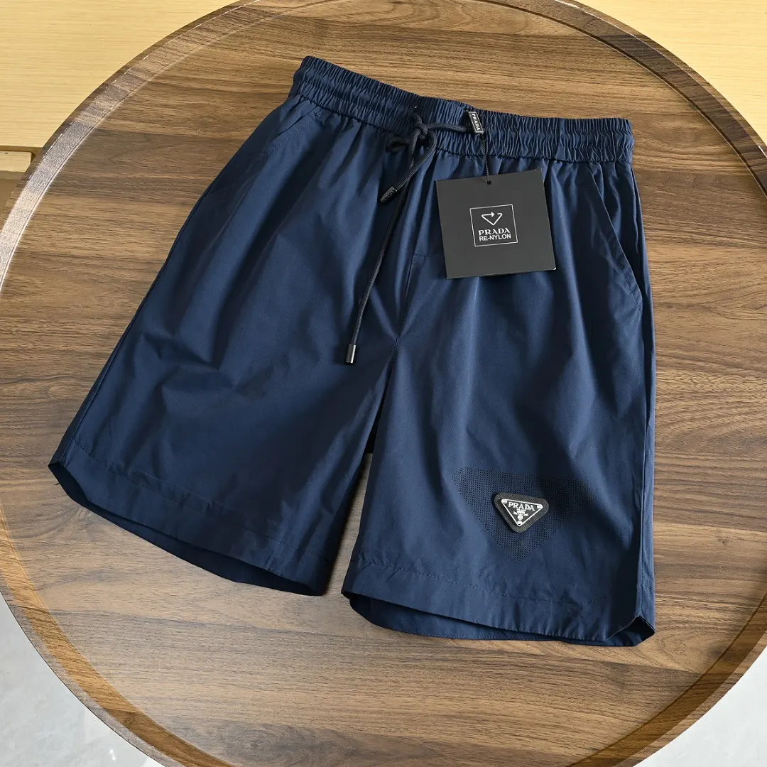 Prada 三角标 短裤