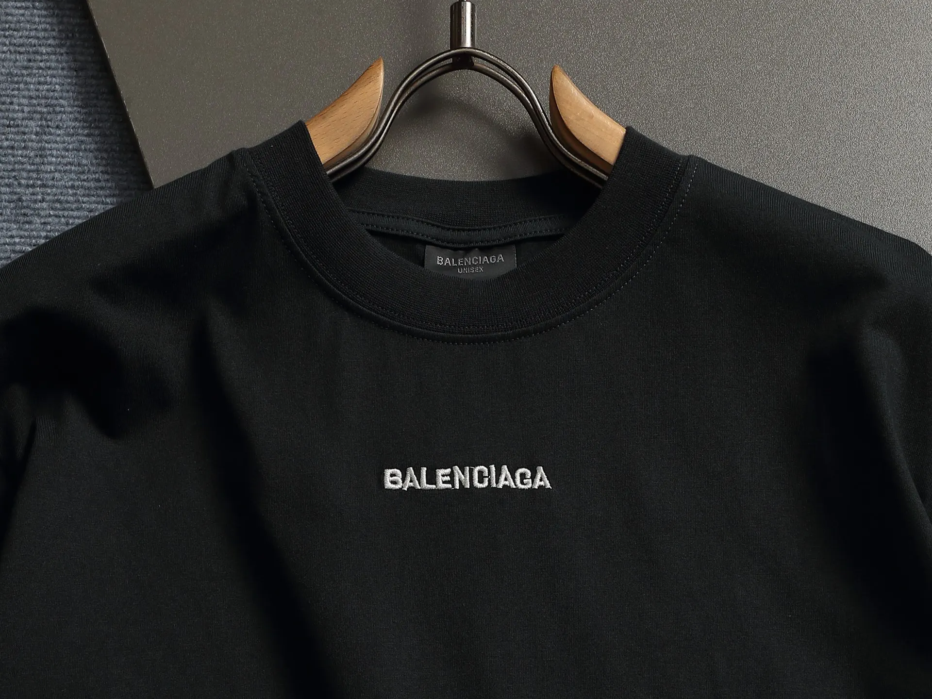Balenciaga 黑色 Logo 短袖T恤(數字2) Balenciaga 黑色 Logo 短袖T恤(數字2)