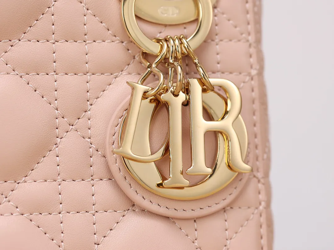 Dior Lady Dior Lady 粉色羊皮迷你手袋 金扣