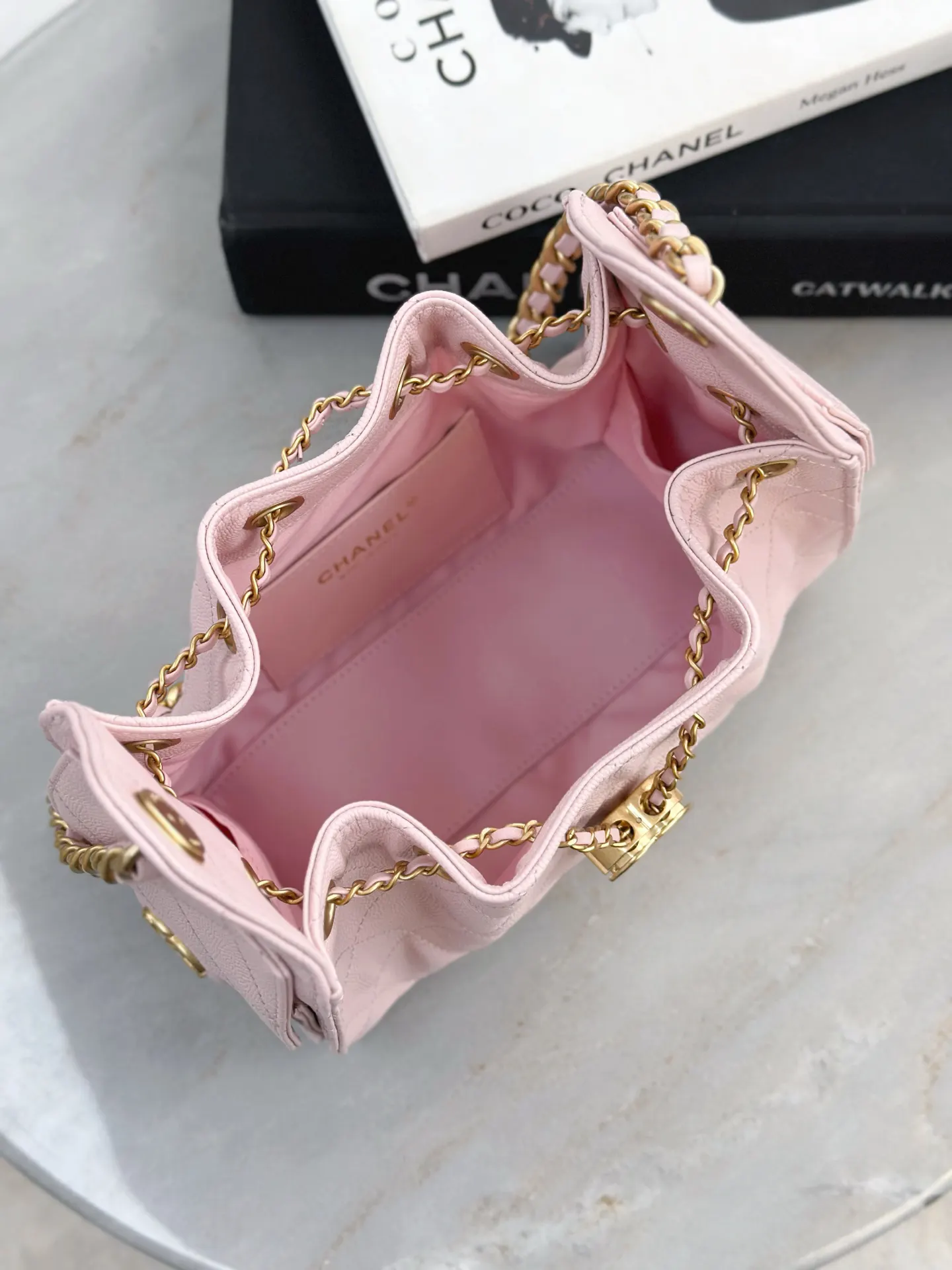 Chanel 22 Bag 粉色牛皮鏈條包 小號