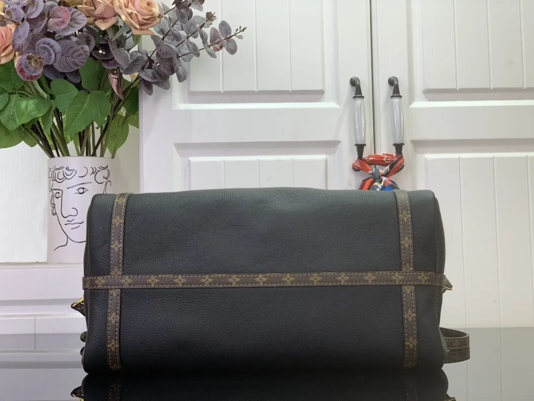 Black Hobo Shoulder Bag Vintage Leather
