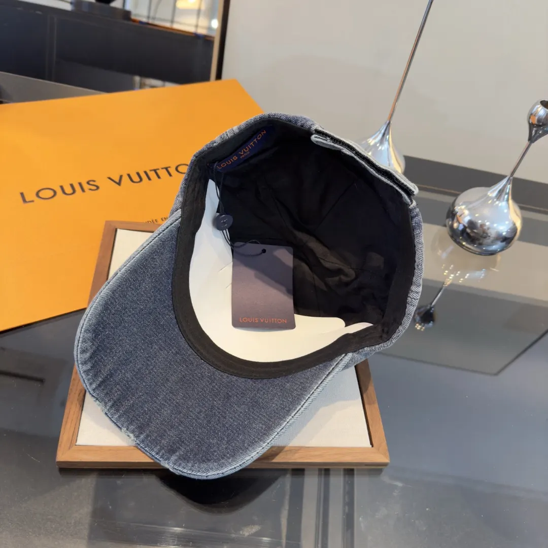 Louis Vuitton Fashion Item Casual