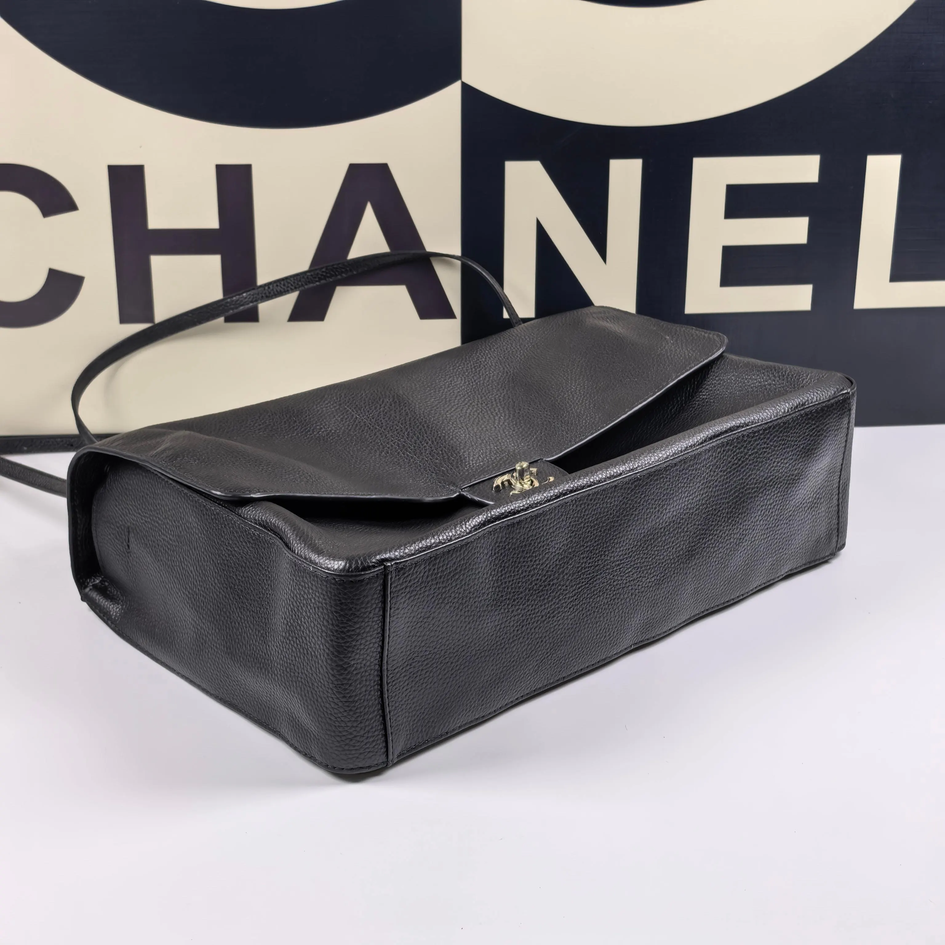 Chanel Classic Flap 牛皮 链条包