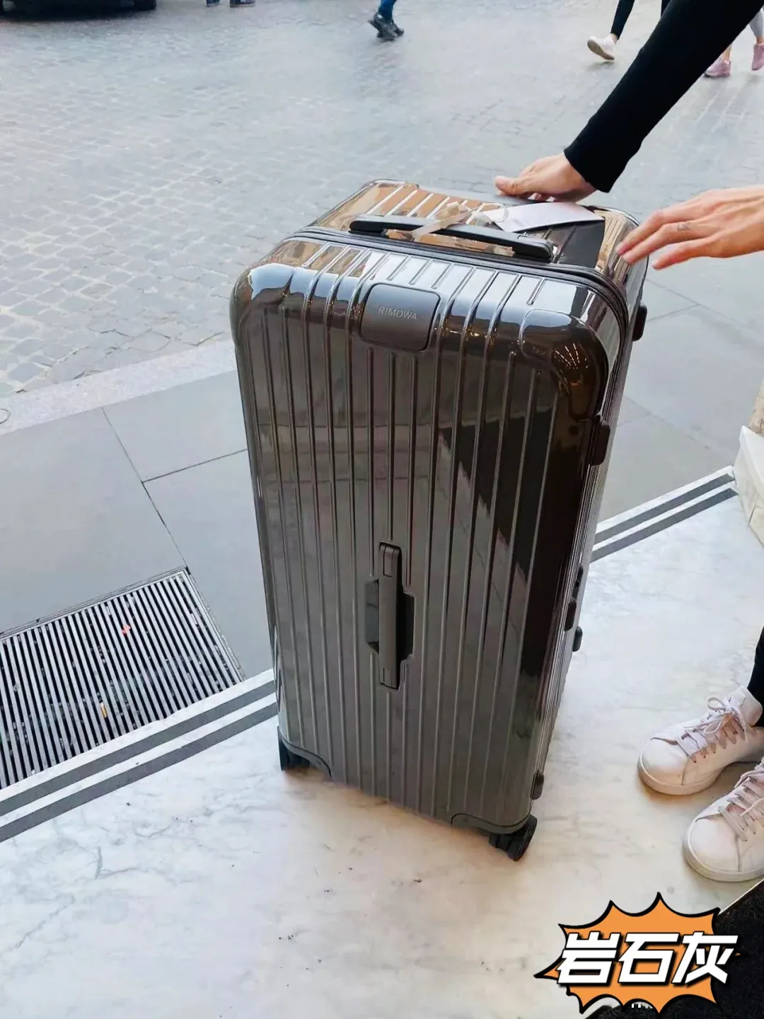 灰色 rimowa日默瓦高級灰色 旅行箱拉杆箱行李箱拉杆箱 旅行拉杆款 輕便出行款