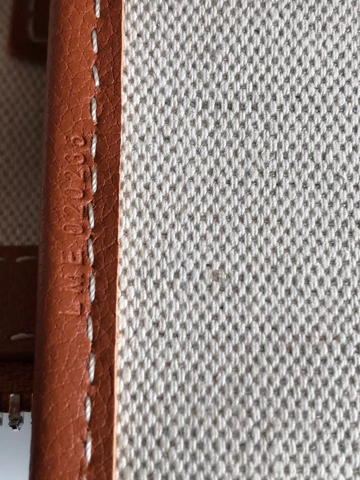 Goyard Cisalpin公文包秉承了Cisalpin背包的 双肩包 实用双肩款