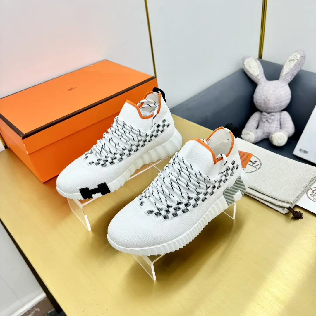Hermès 官网同步更新 羊皮 运动鞋 舒适
