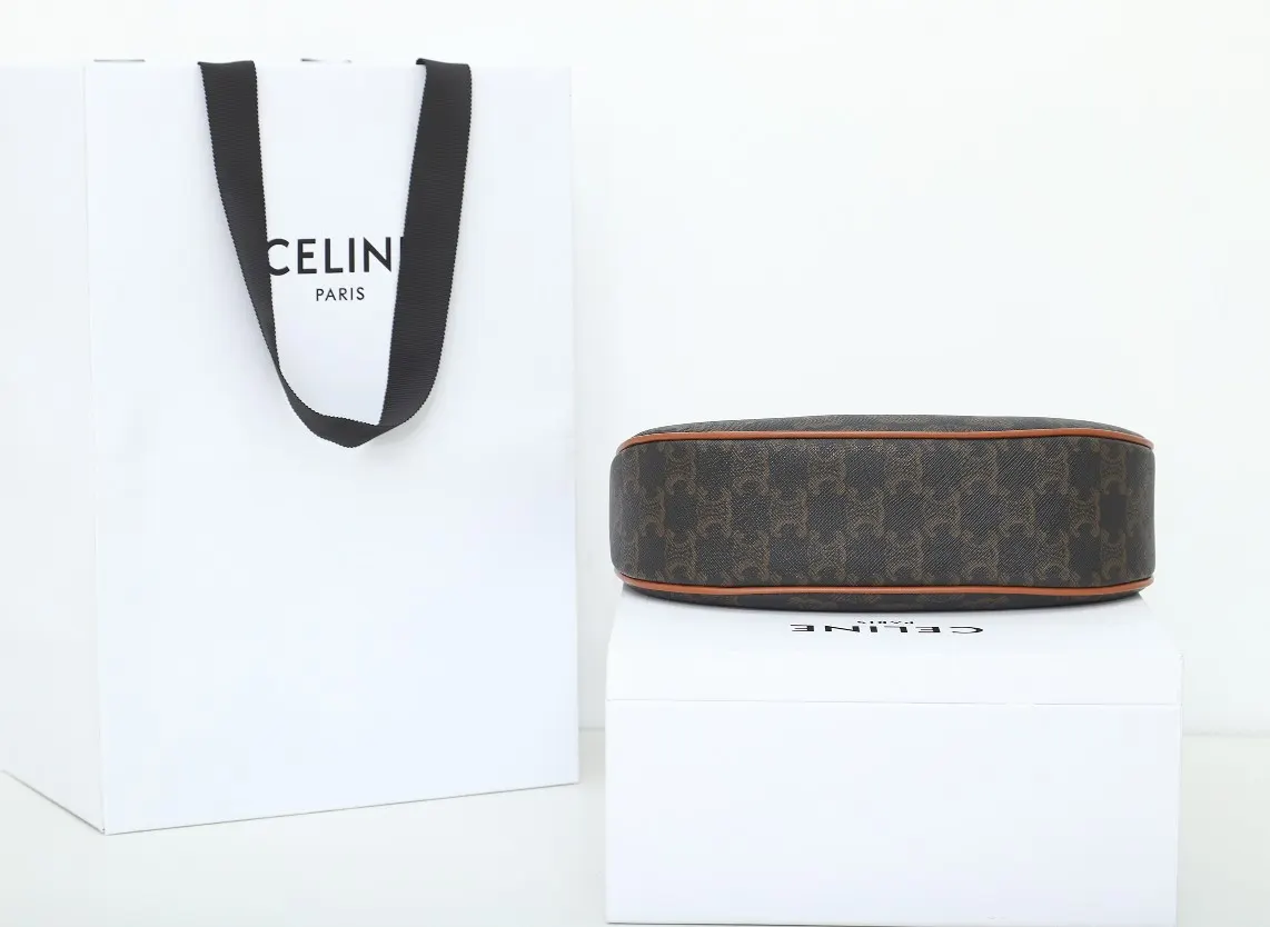 Celine 老花 牛皮 腋下包 復古腋下背款(數字9) Celine 老花 牛皮 腋下包 復古腋下背款(數字9)