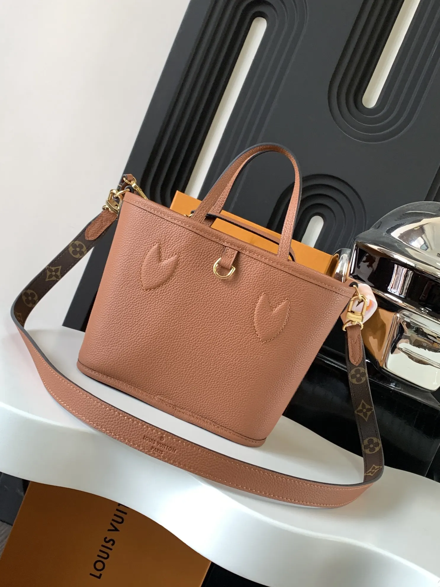 Louis Vuitton M12209 手提包