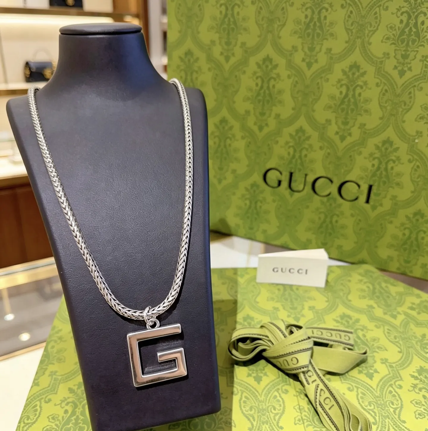 Gucci 链条包 单肩斜挎