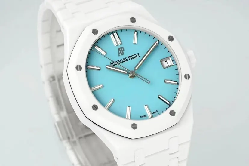 Black White Watch Classic