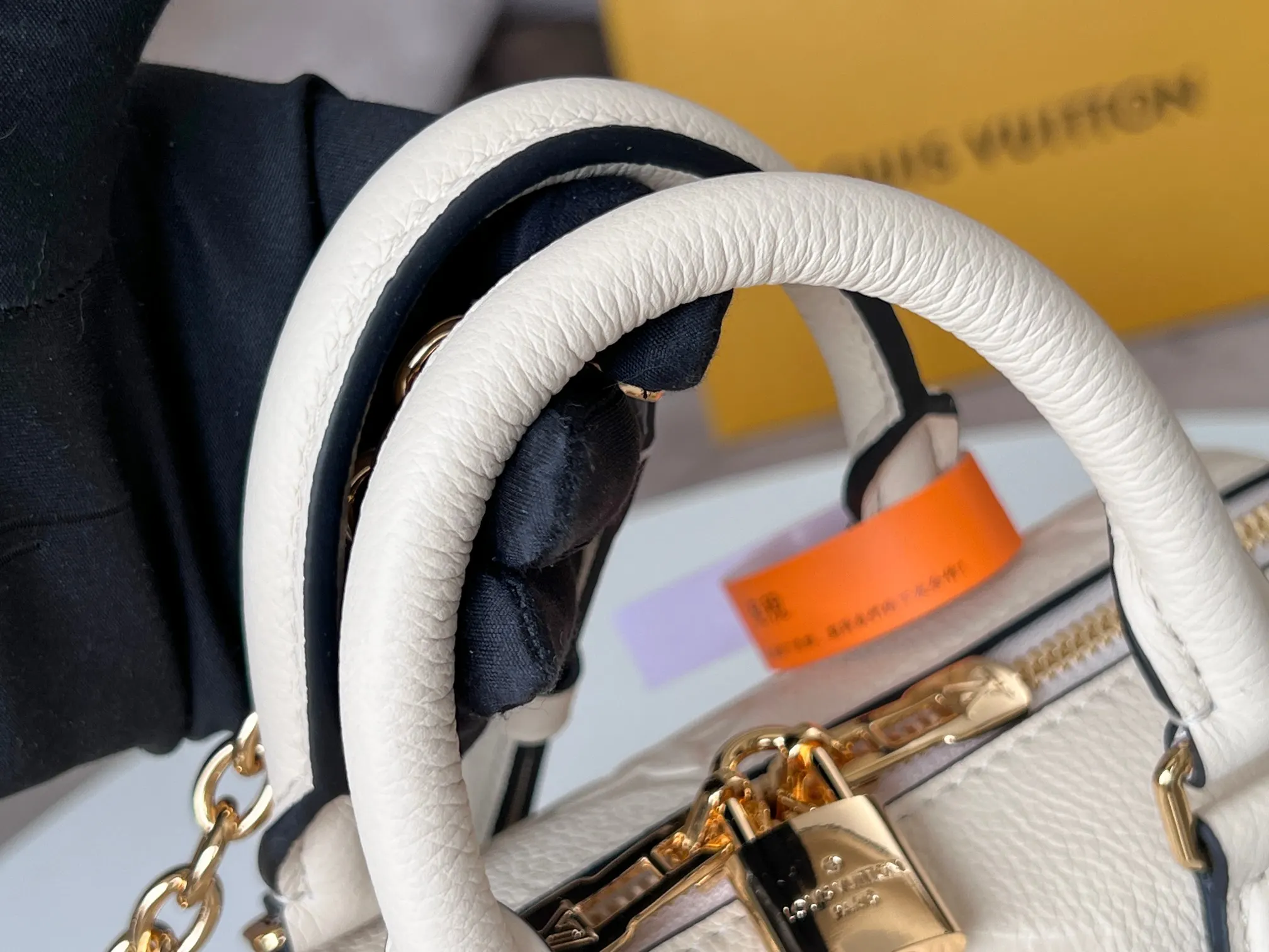 Chain Bag Leather