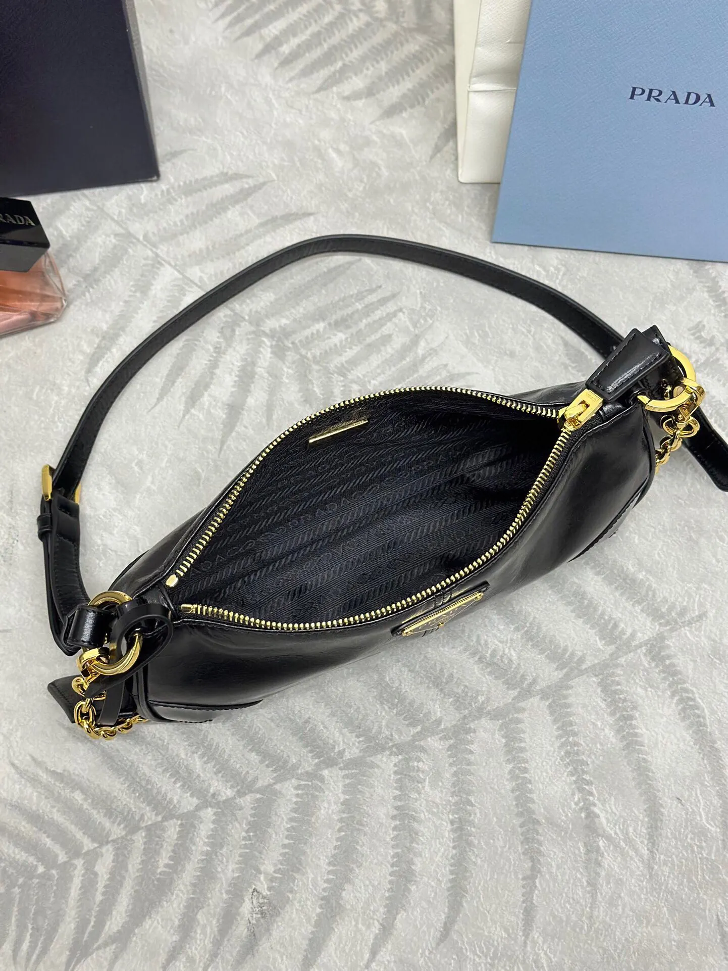 Prada Re-Nylon 黑色 托特包