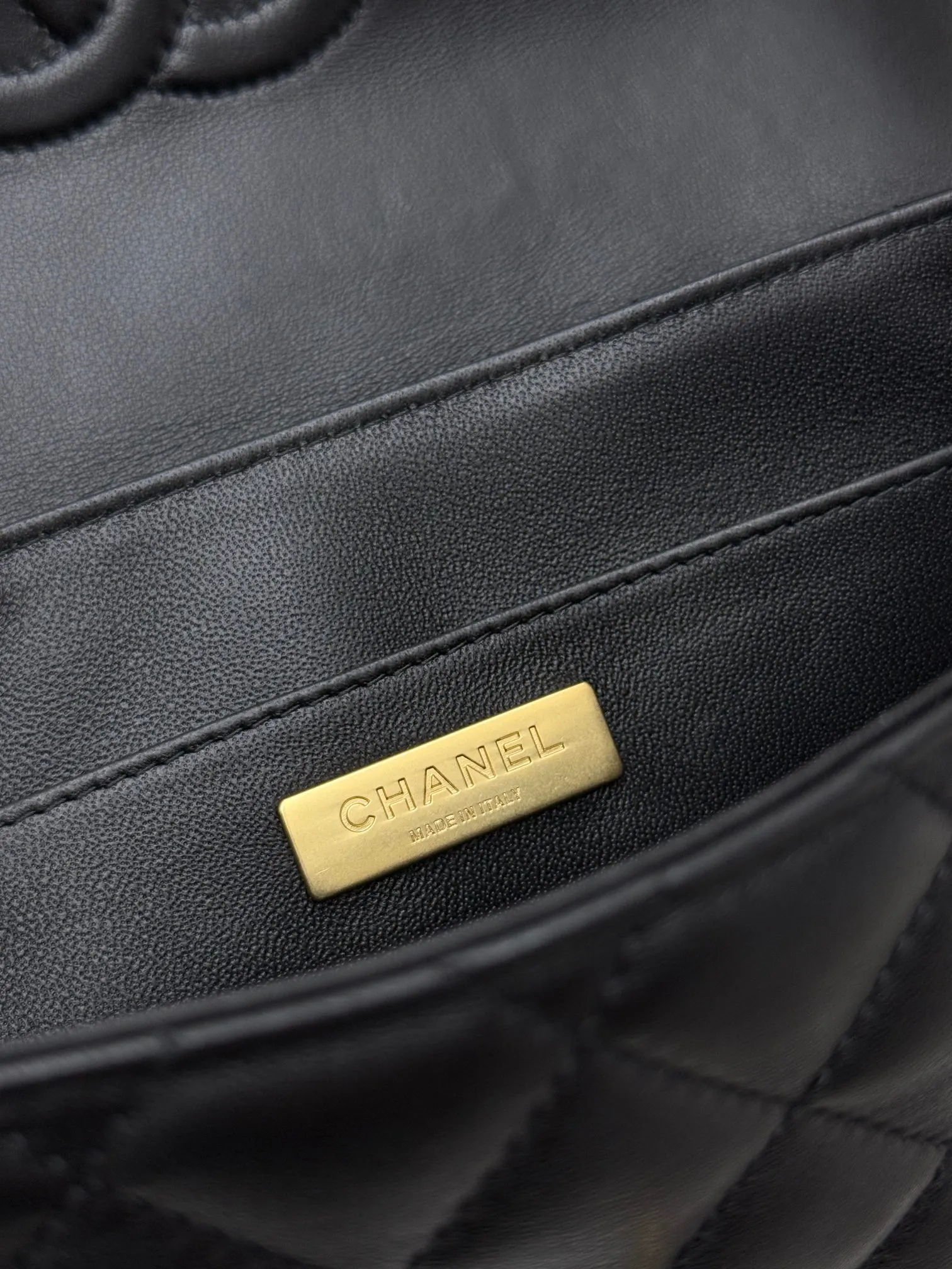 Chanel Chain Bag Image 9 Chanel Chain Bag Image 9