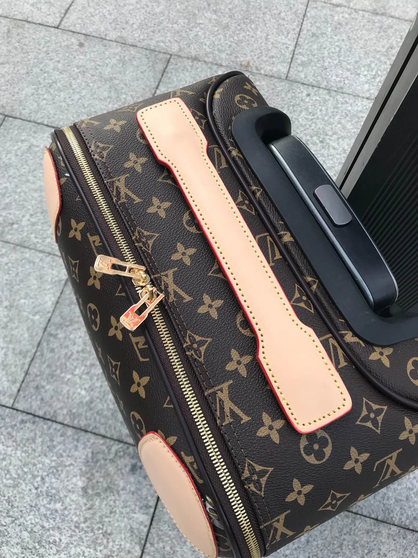 LV 帆布 超耐磨损万向轮 灵活出行 加厚全鋁合金 化妝包 便携收納款