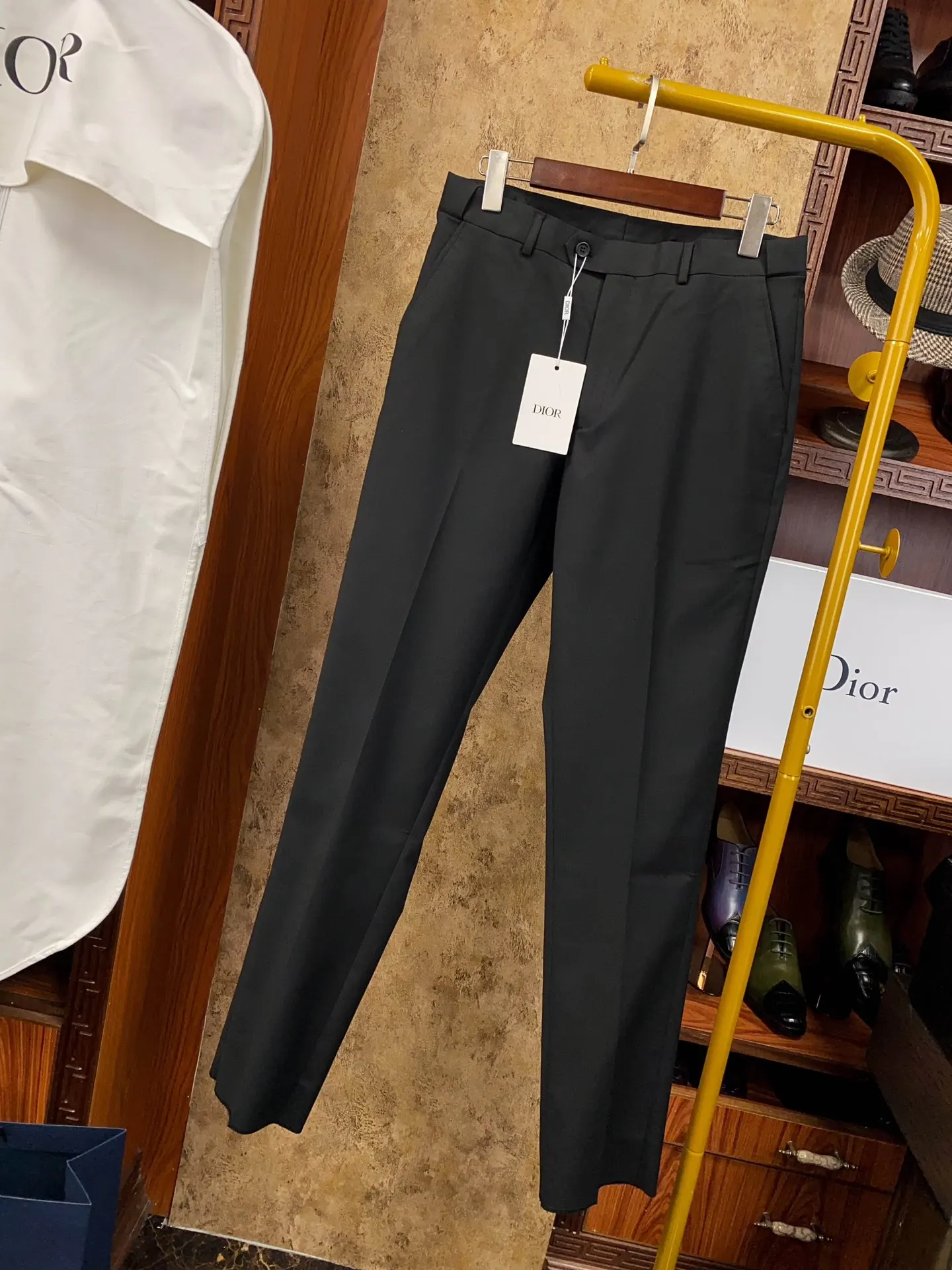 Dior Trousers Exquisite Wear Image 3 Dior Trousers Exquisite Wear Image 3
