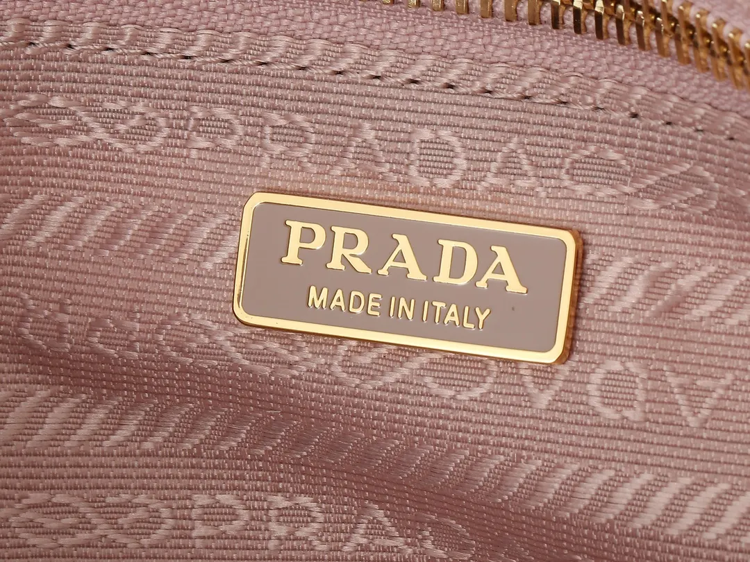 Prada 1BA426 斜挎包