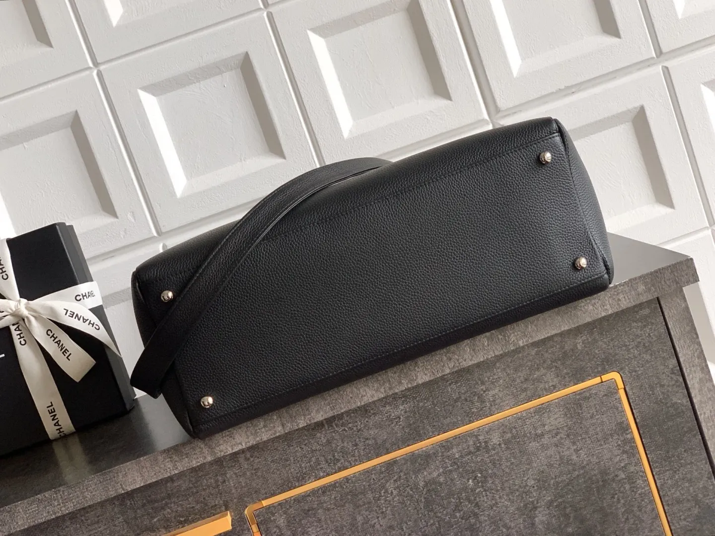 Chanel Tote Bag Leather