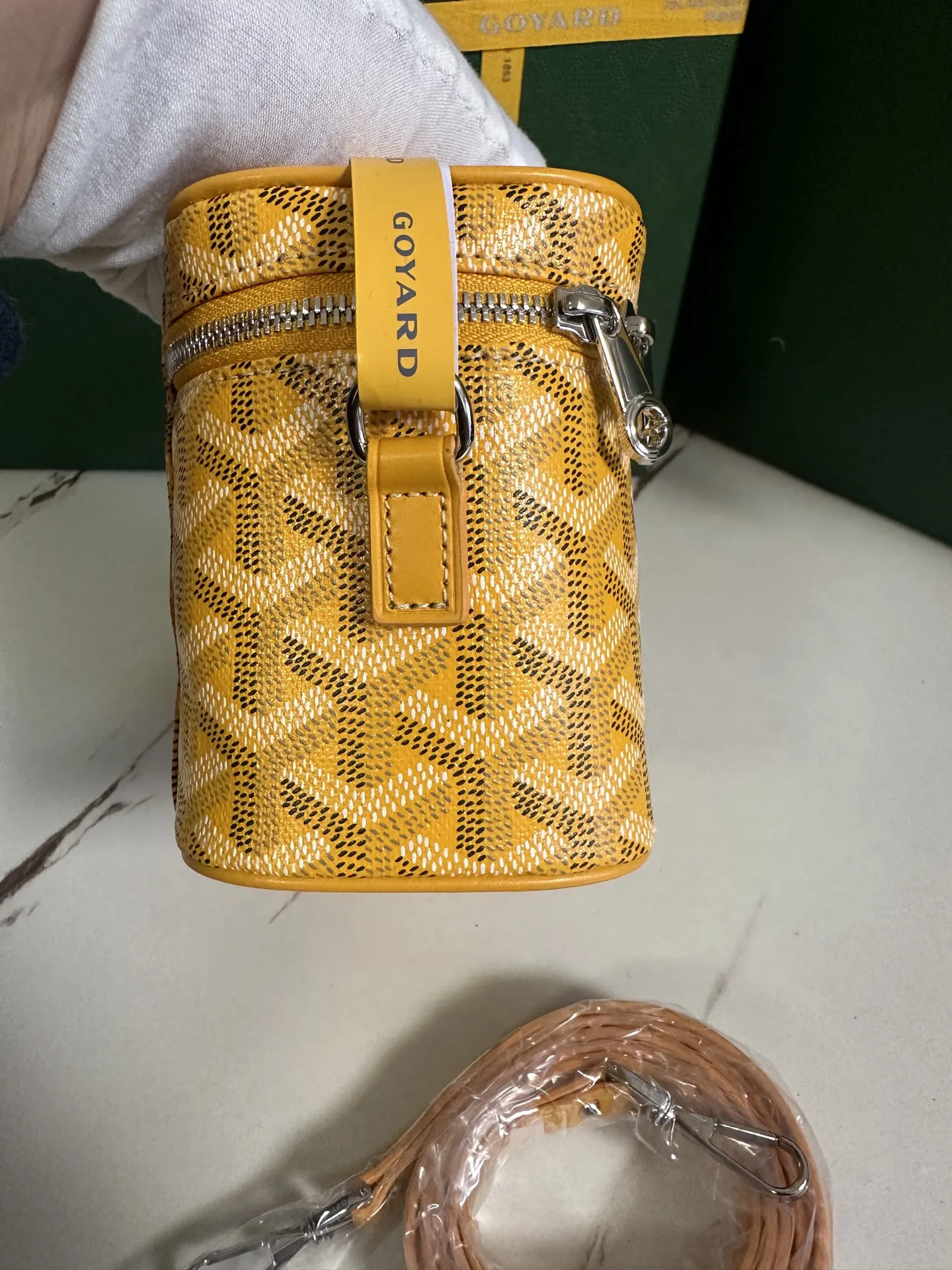 Goyard 黄色 小牛皮 化妆包 便携收纳款