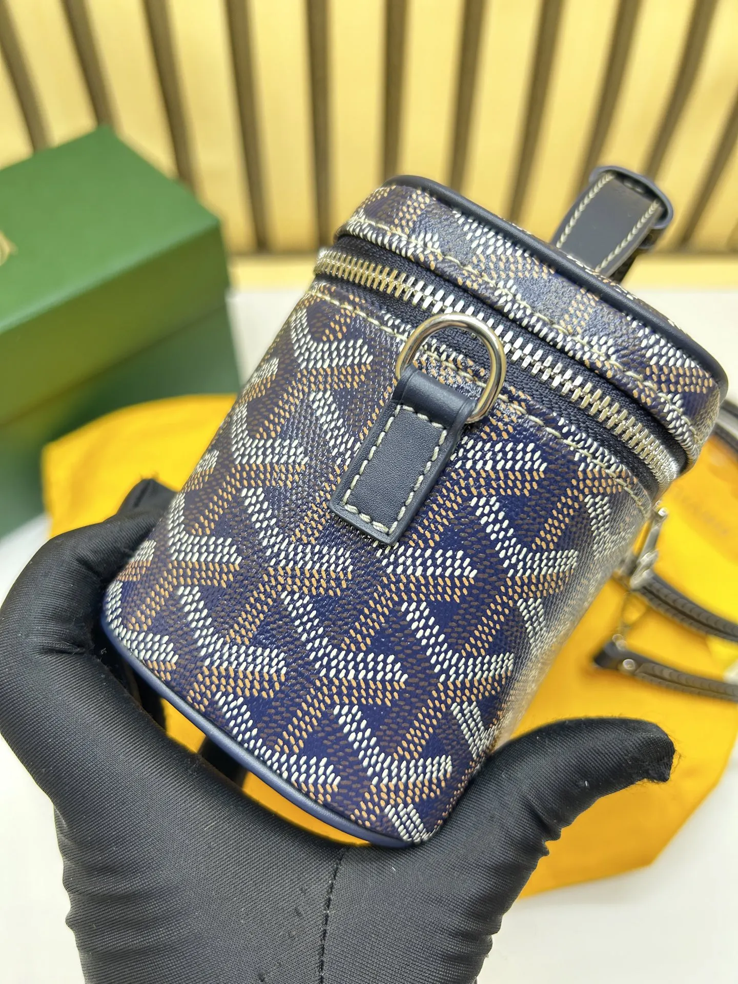 黃色 小牛皮 化妝包nano系列 深兰 便携收納款