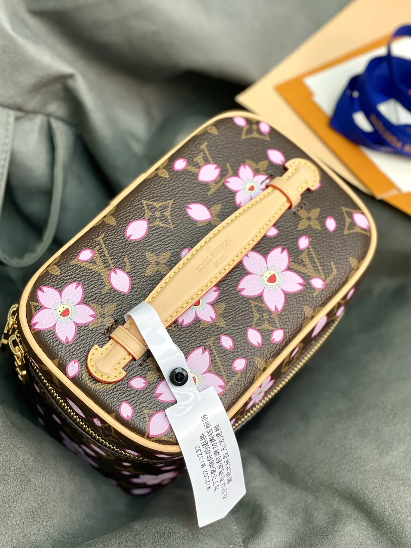 LV 牛皮 厘米 高 宽 化妝包 便携收納款