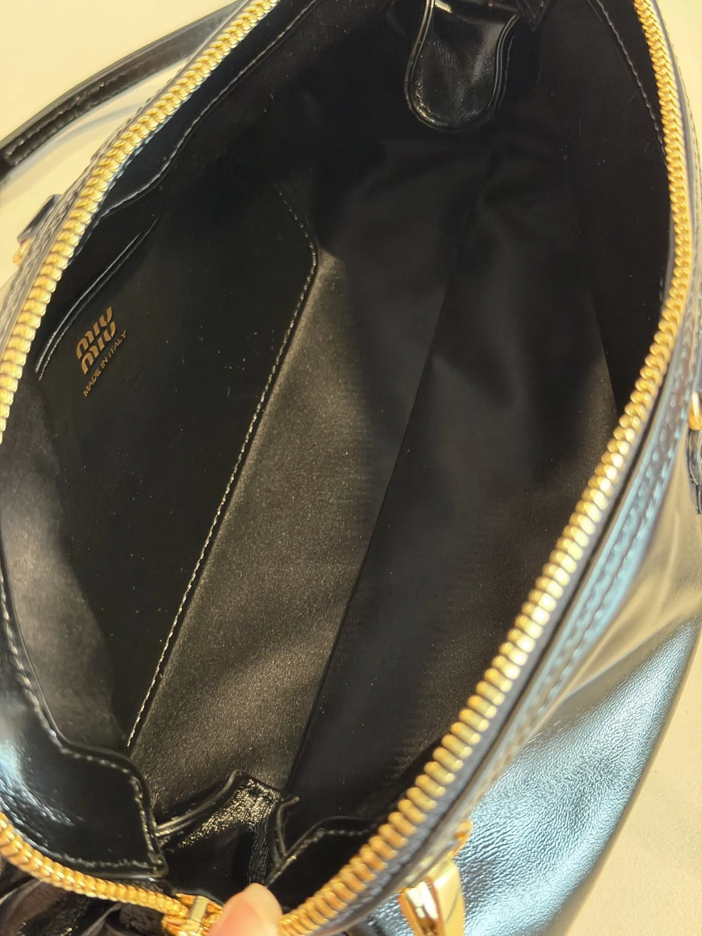 牛皮 包身小巧 手拿 單肩 斜挎 雙肩多种背法 搭 超灵活 雙肩包 实用雙肩款