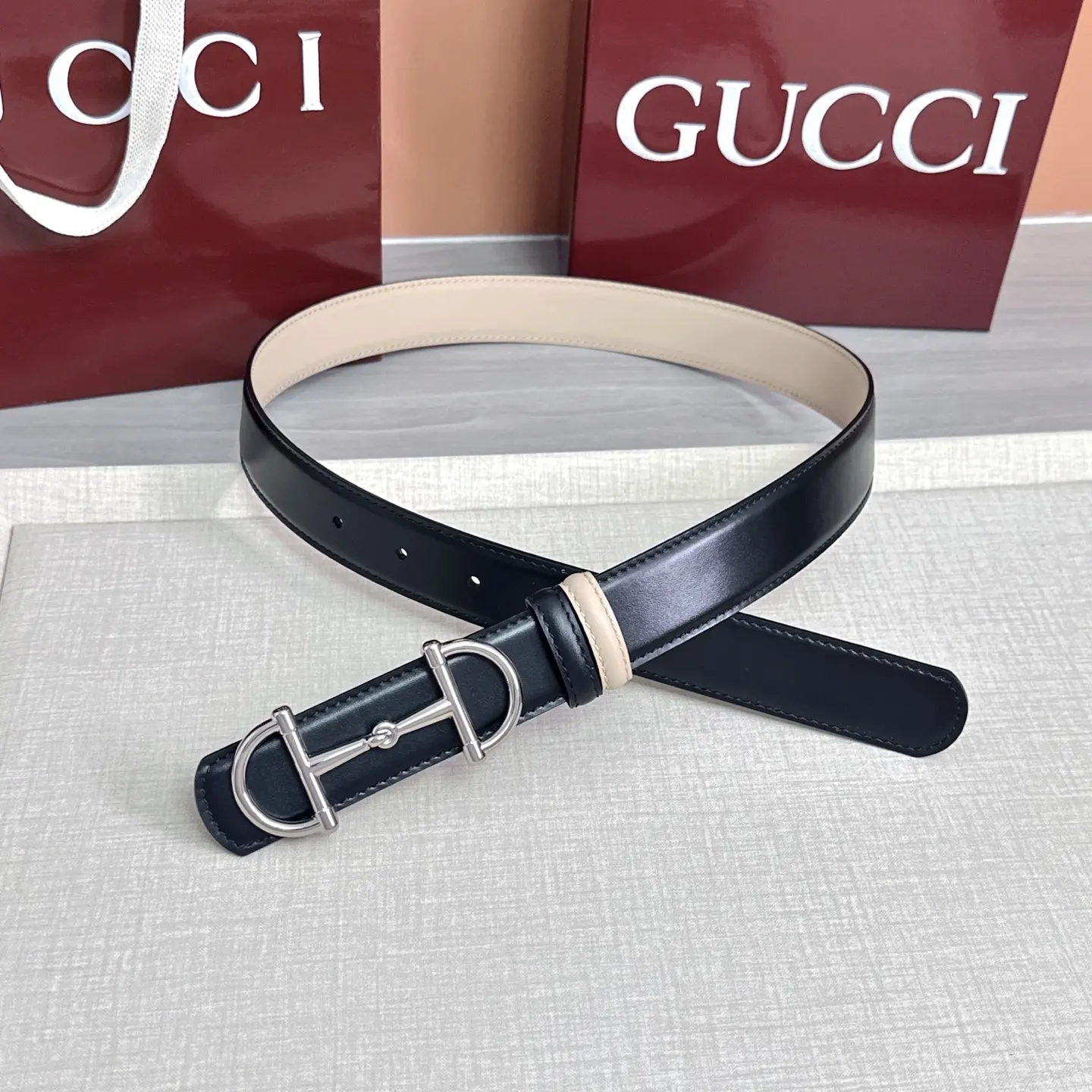 Gucci Double G Buckle Cowhide Belt Image 4 Gucci Double G Buckle Cowhide Belt Image 4