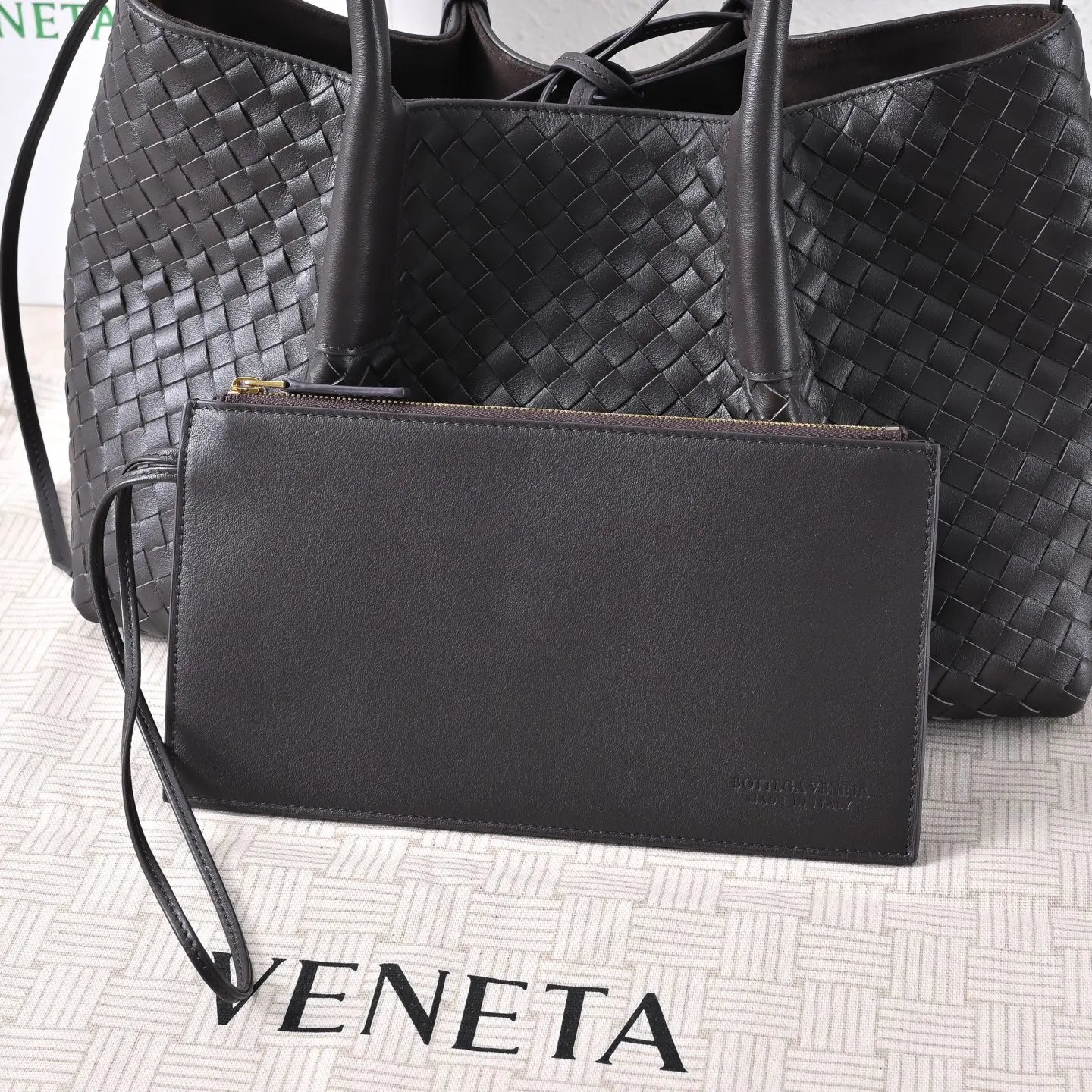 Bottega Veneta 牛皮 托特包 大容量托特款