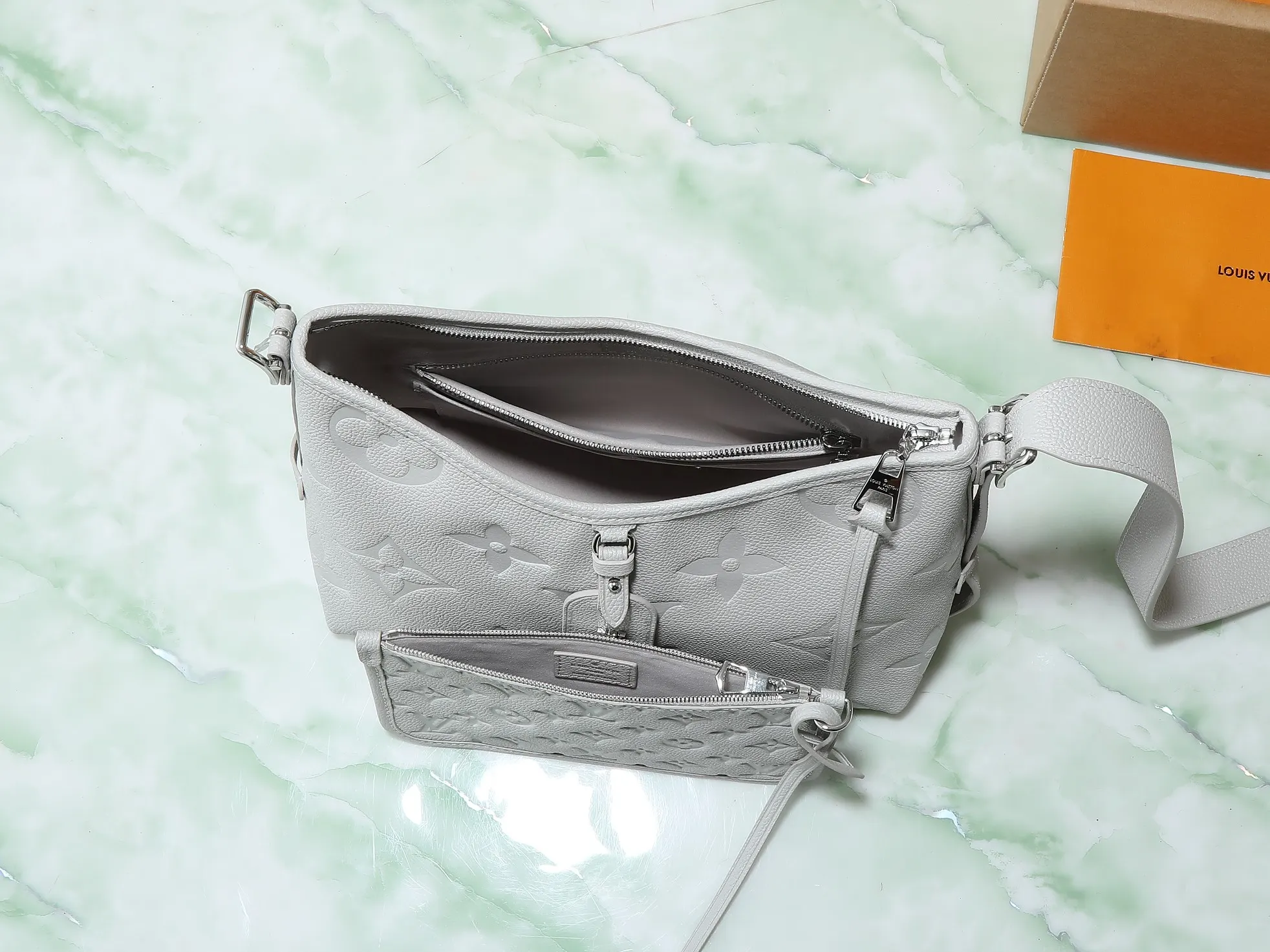 CarryAll Mo手拿包 精致手拿款