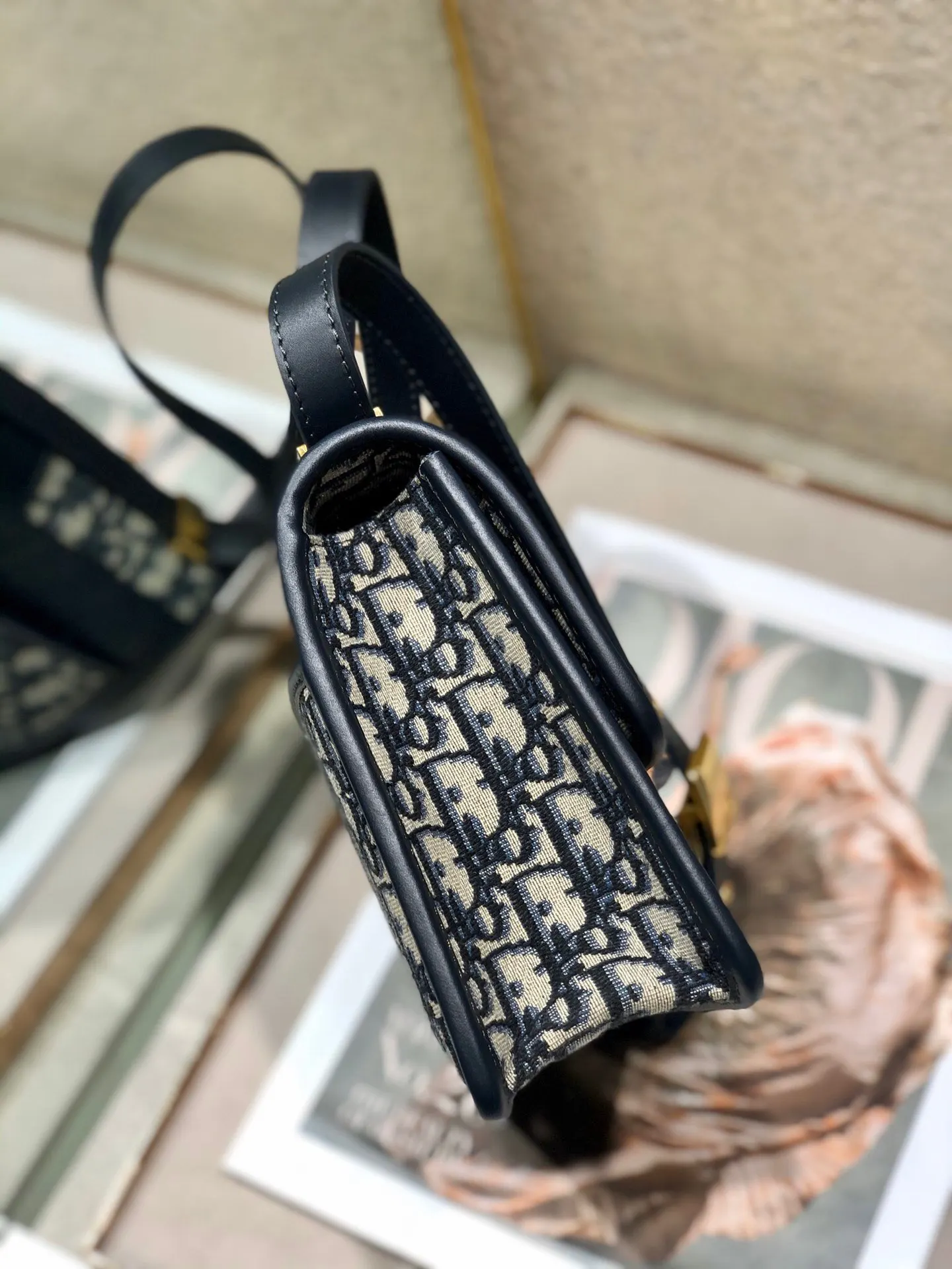 Dior 30 Montaigne 皮革 手拿包
