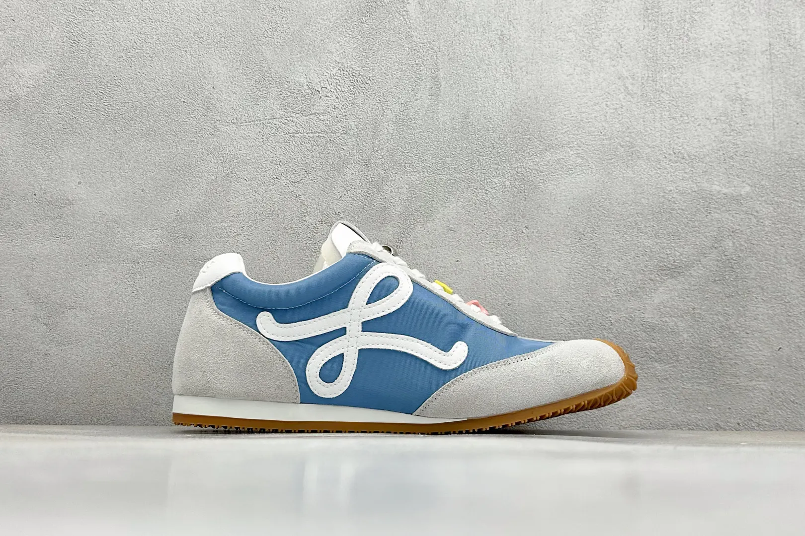 Loewe RUNNER SNEAKERS 平底鞋 通勤约会款
