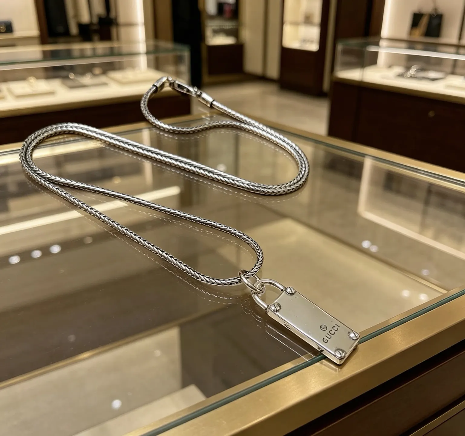 Gucci 链条包 单肩斜挎款