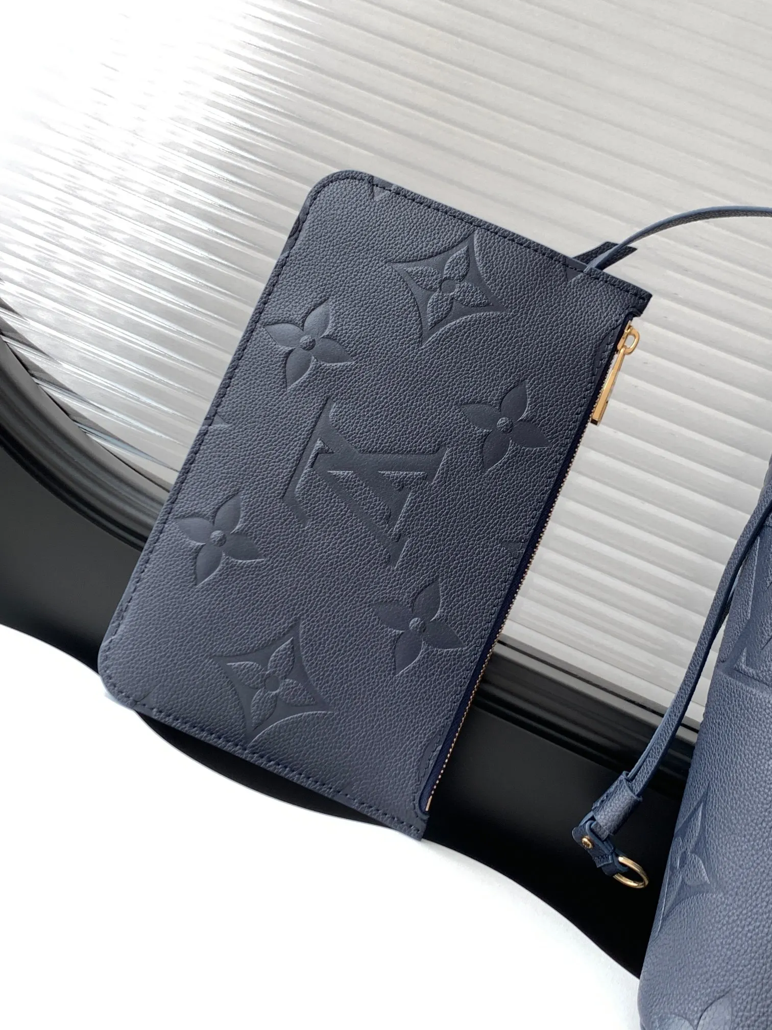 Neverfull 黑色 米白 手拿包 精致手拿款