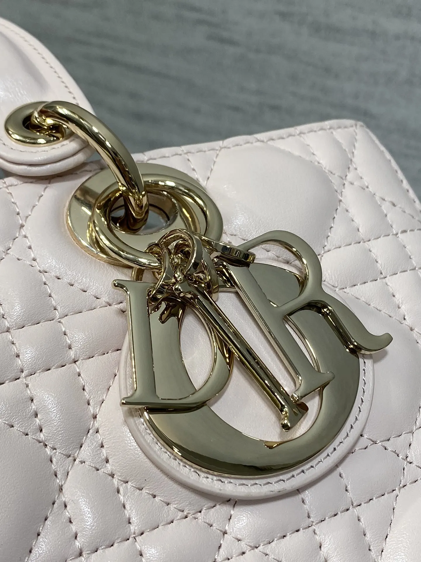 Dior 羊皮 进口 羊皮横款戴妃包冰川蓝 joy强势 手提包 通勤手提款